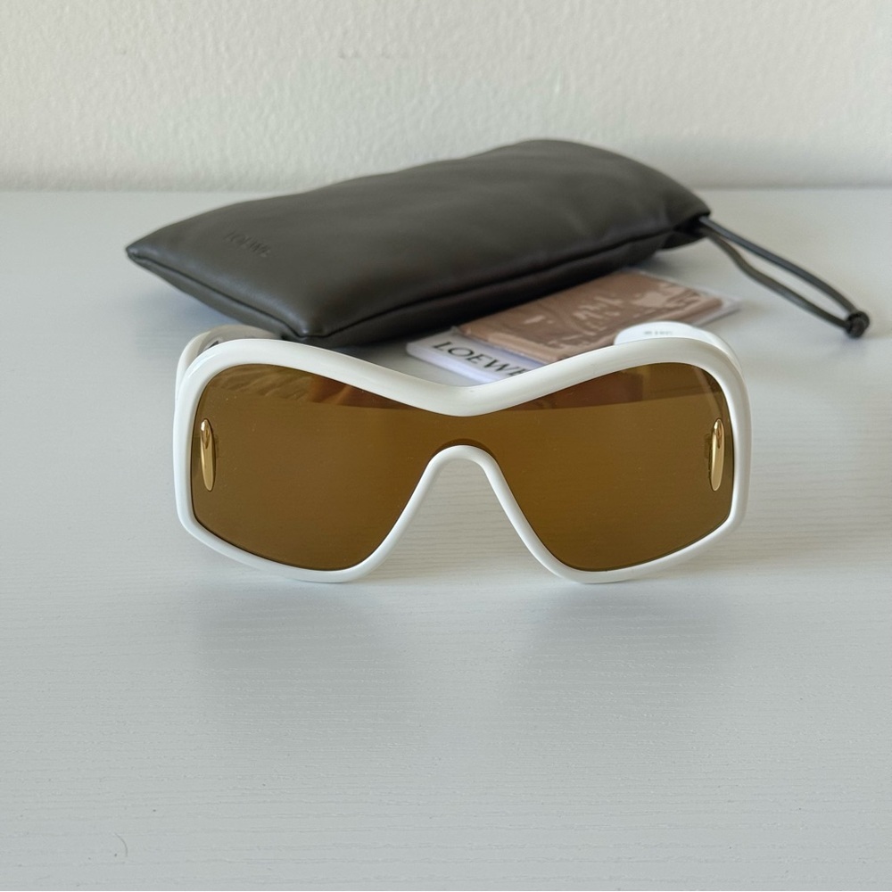 New! Loewe Wave Sunglasses, White/Gold, LW40131I 25G, Authentic
